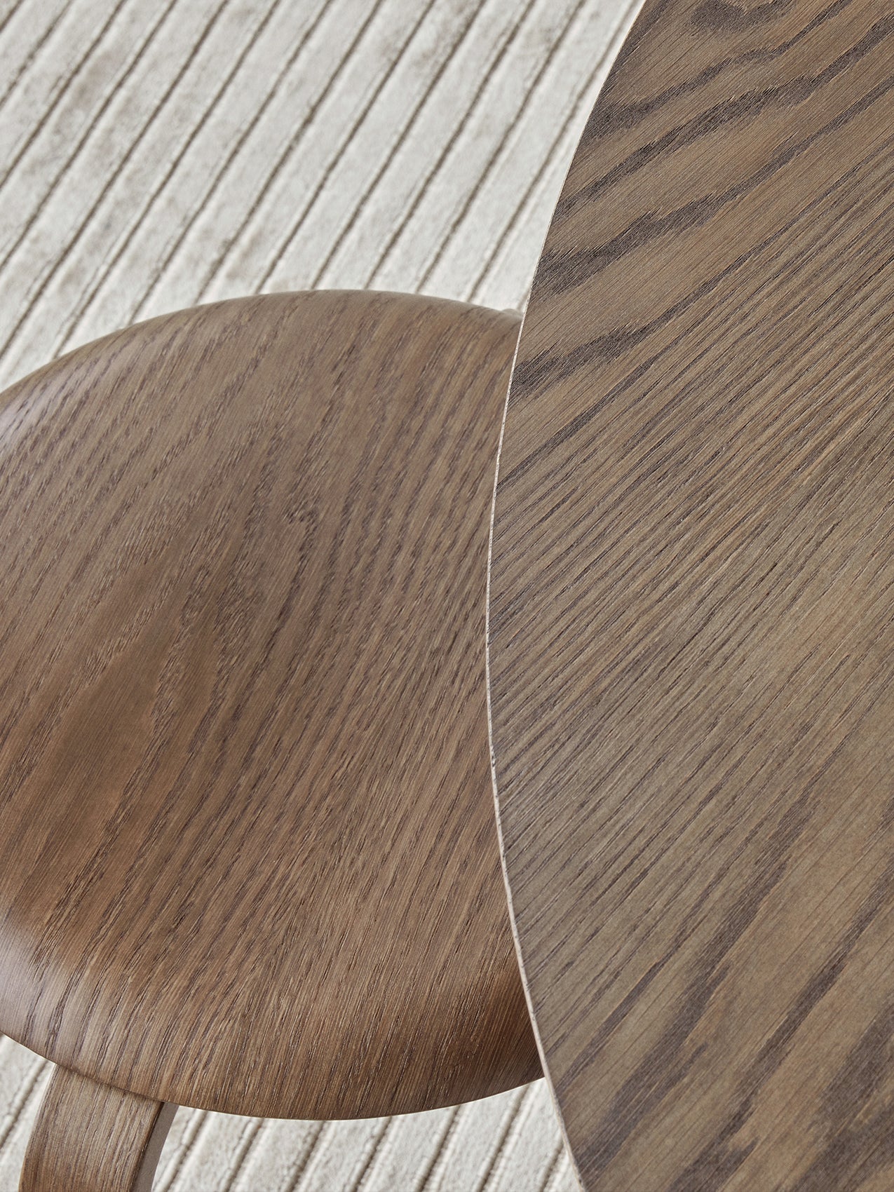 Snaregade Dining Table, Round