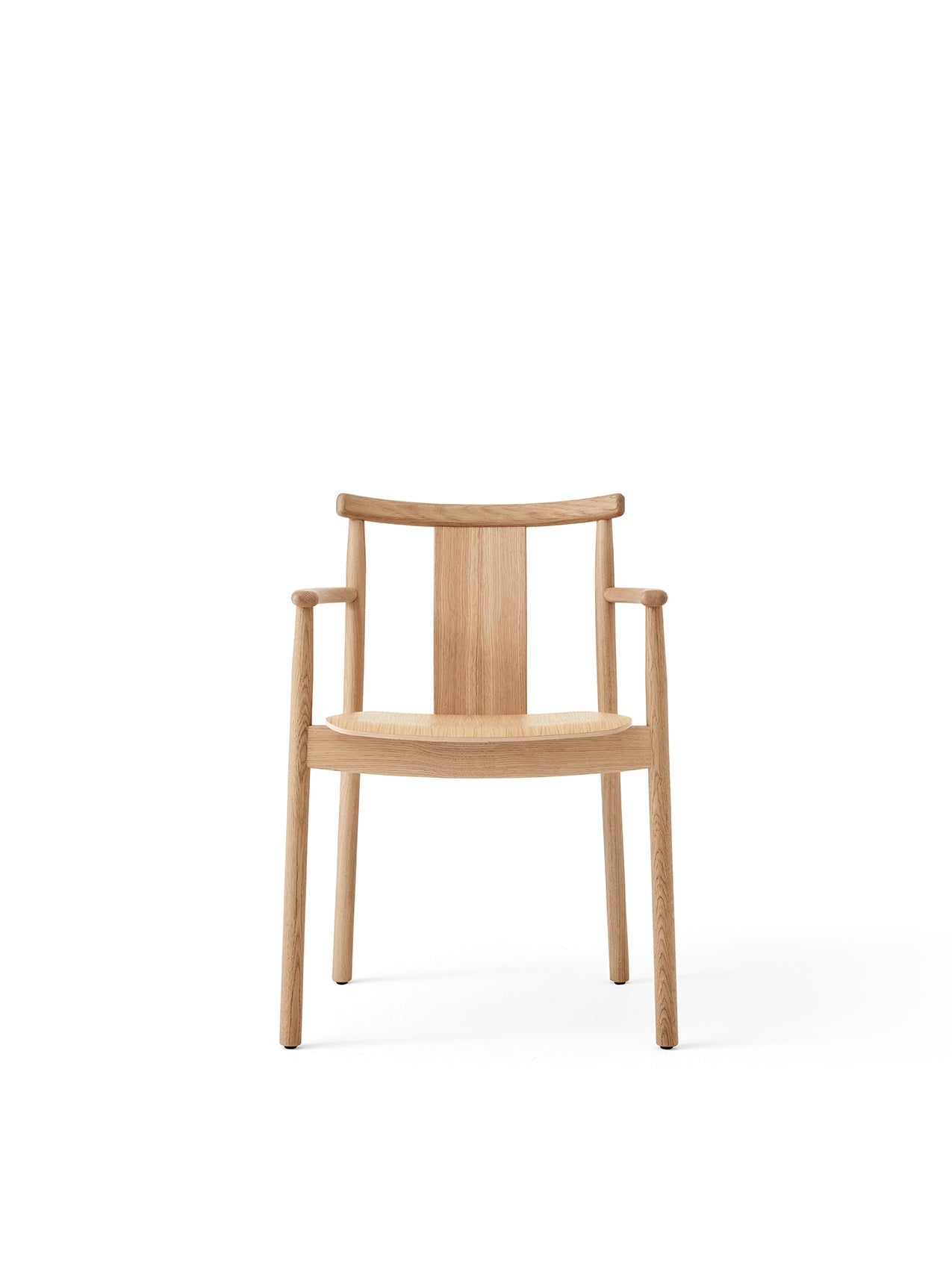 Front view of the wooden Merkur Dining Chair with Armrests in natural oak, featuring a curved backrest and solid wood seat.
