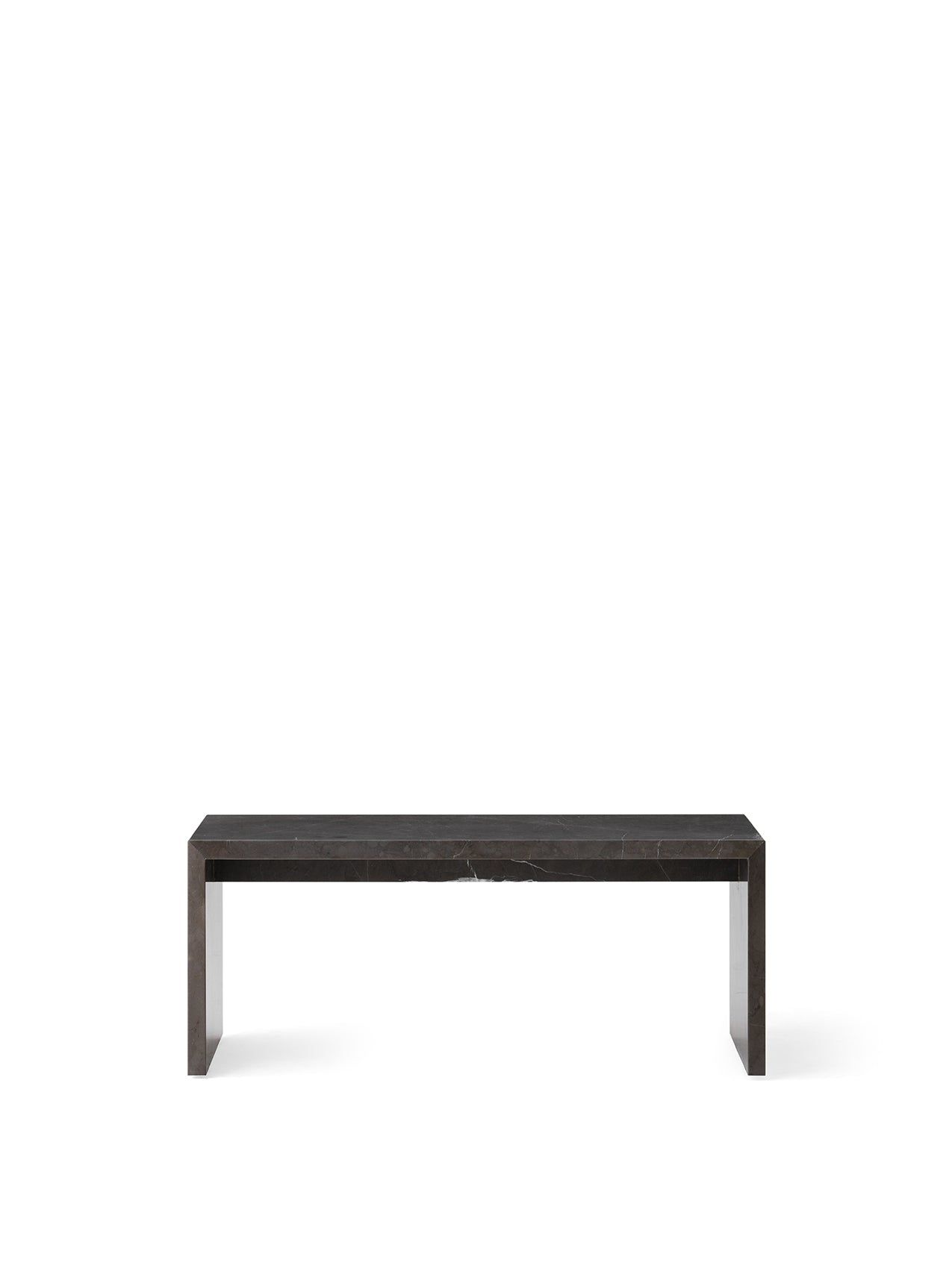 「midi」南仏　テーブルと椅子の風景/リトグラフ(額無し石版画) Plinth Bridge 大理石テーブル（Norm Architects）｜Audo｜ Explore now