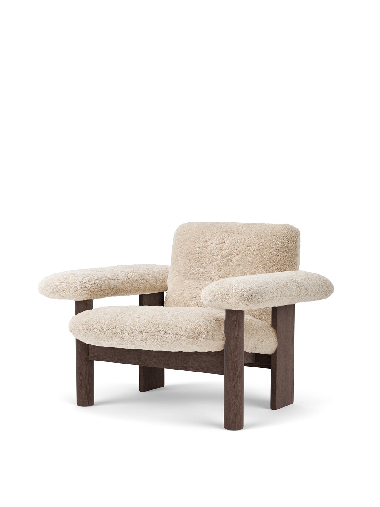Brasilia Lounge Chair, Low Back｜シープスキン張りのラウンジチェア