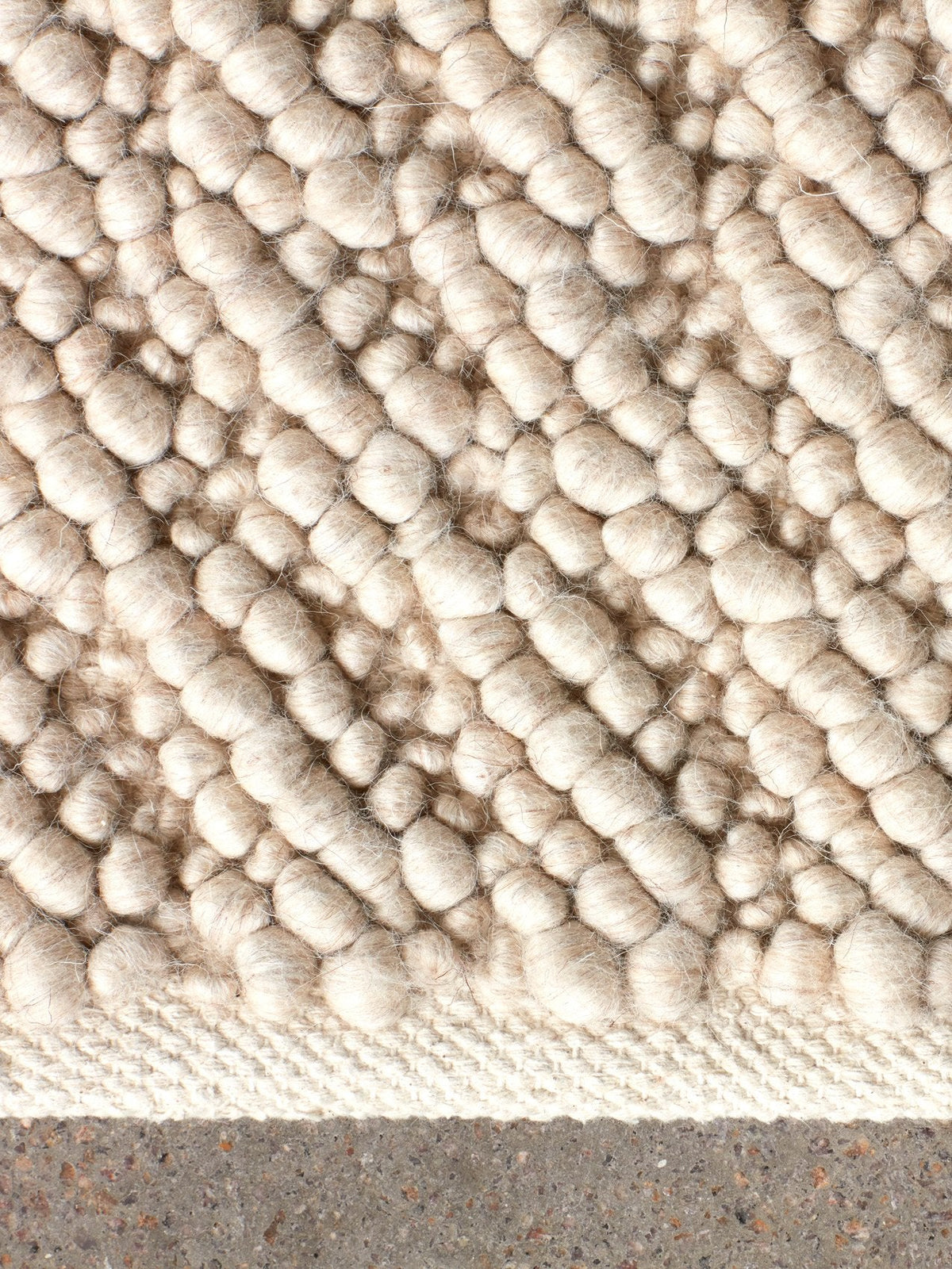 Bumpy Wool Rug Gravel Rug by Nina Bruun|ウールラグ|Audo 家具&インテリア