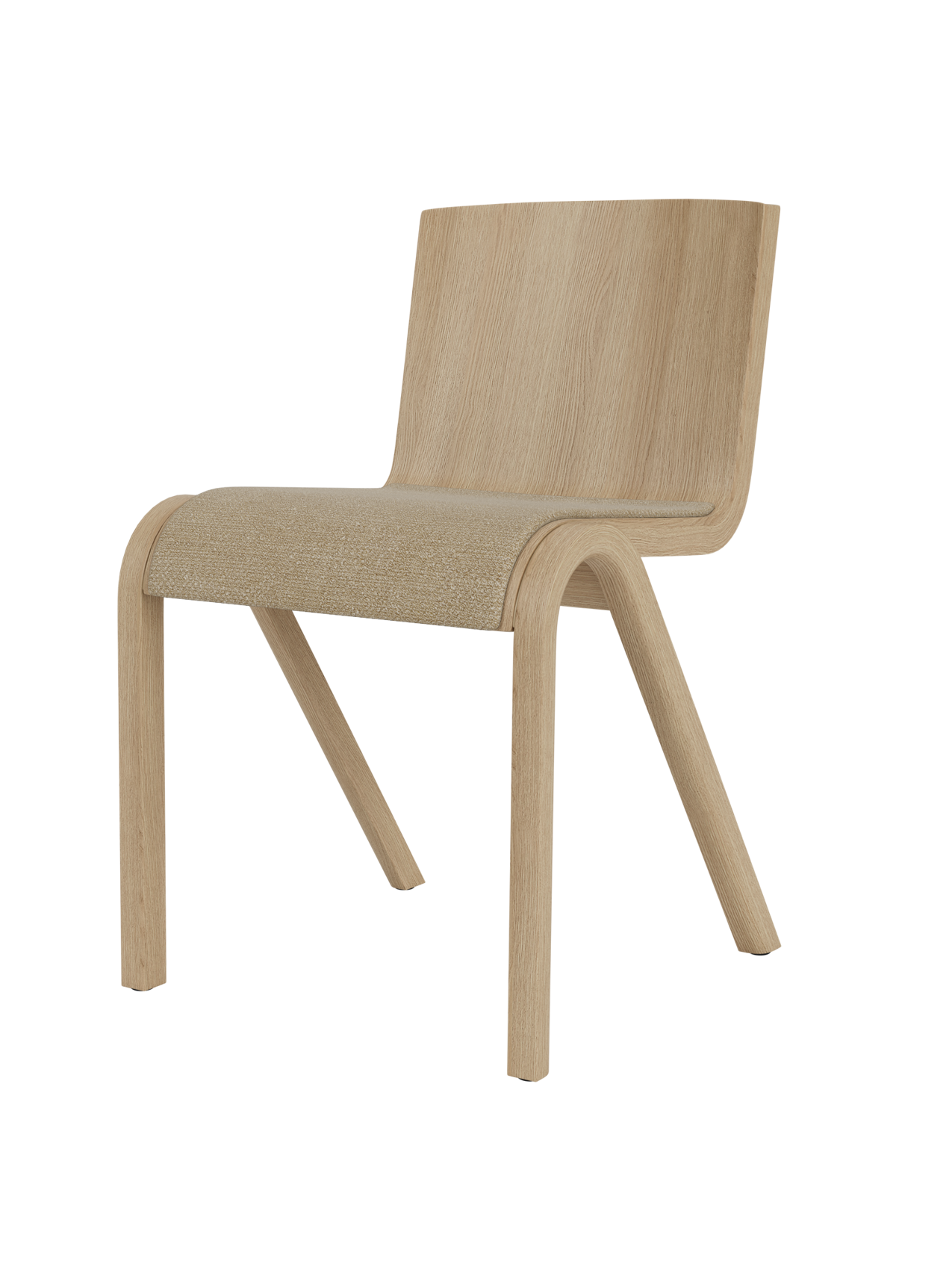 Ready Dining Chair with a natural oak frame and a seat upholstered in light Audo Bouclé fabric, from a three-quarter angle.